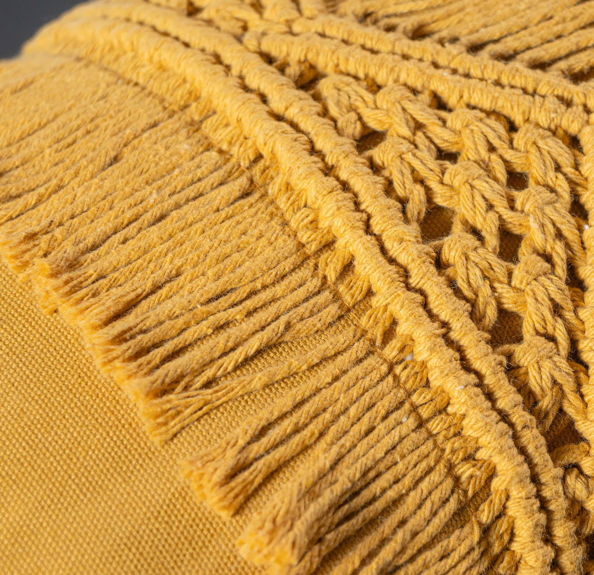 Cojín Macrame Mostaza